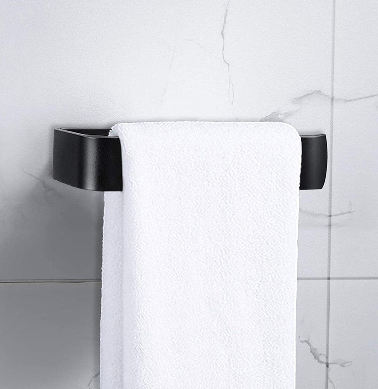 حامل مناديل الحمام ذاتي الالتصاق