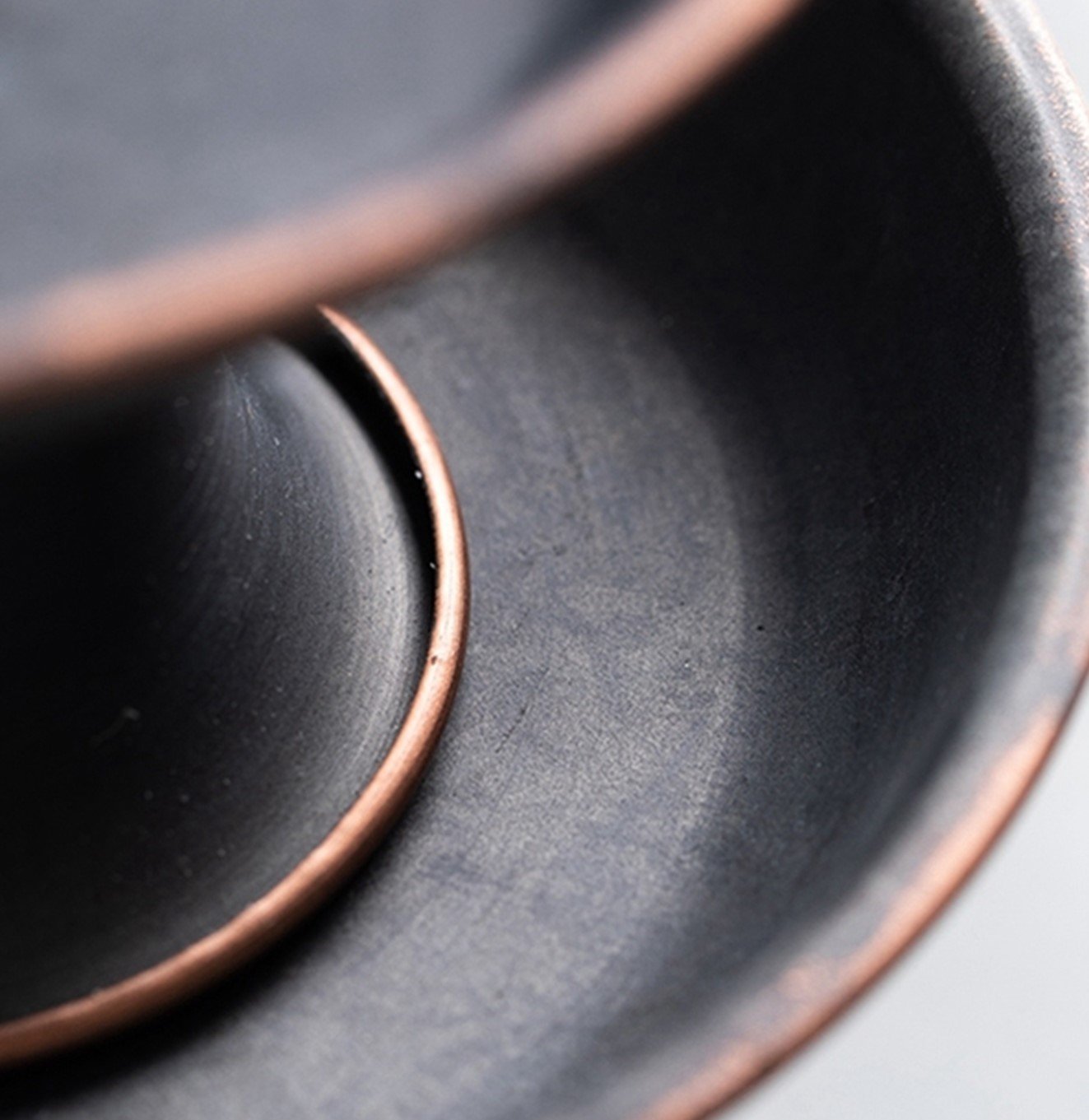 صينية أنيقة لتقديم الكعك والحلوى