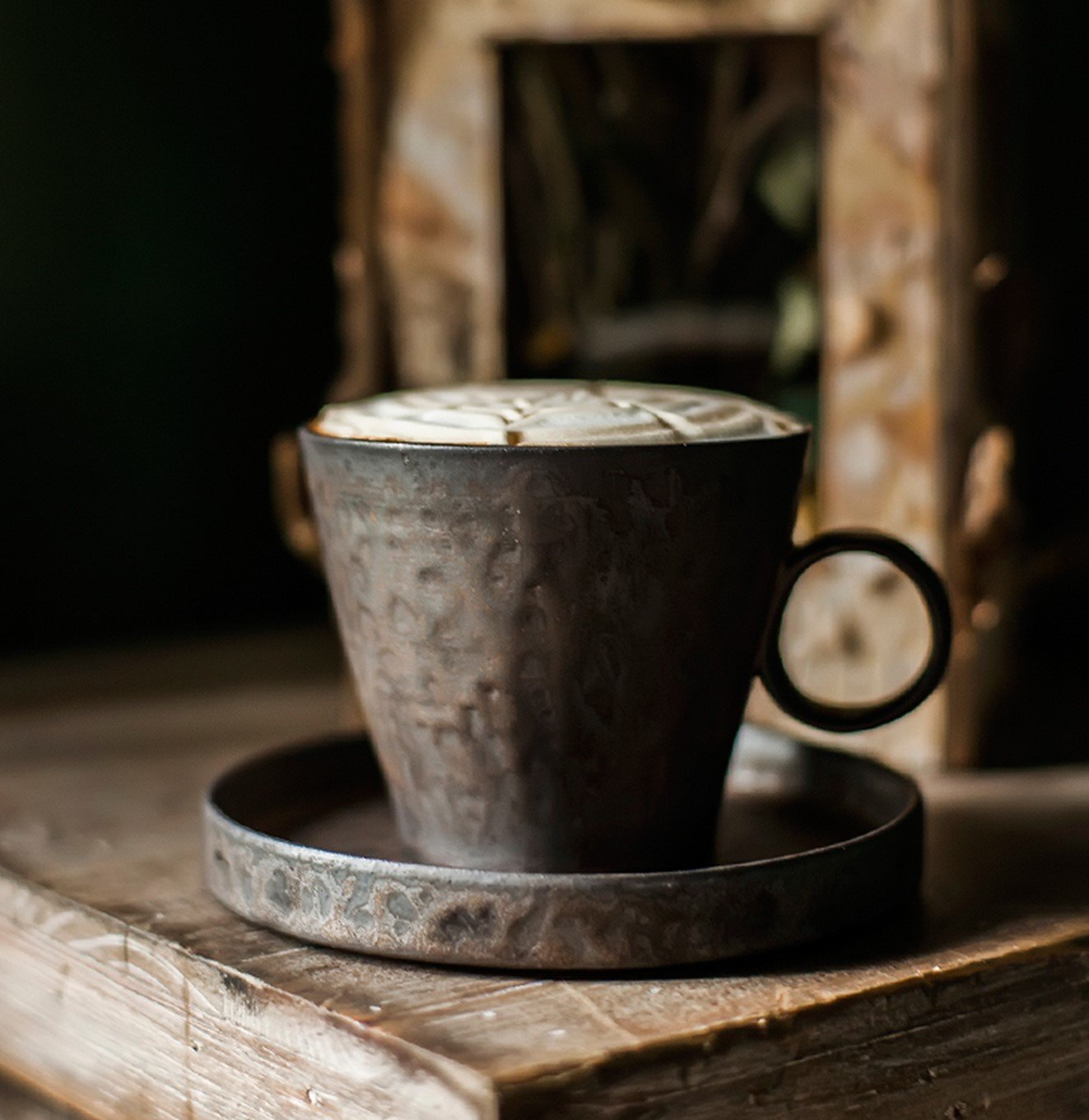 كوب قهوة فخاري معتق