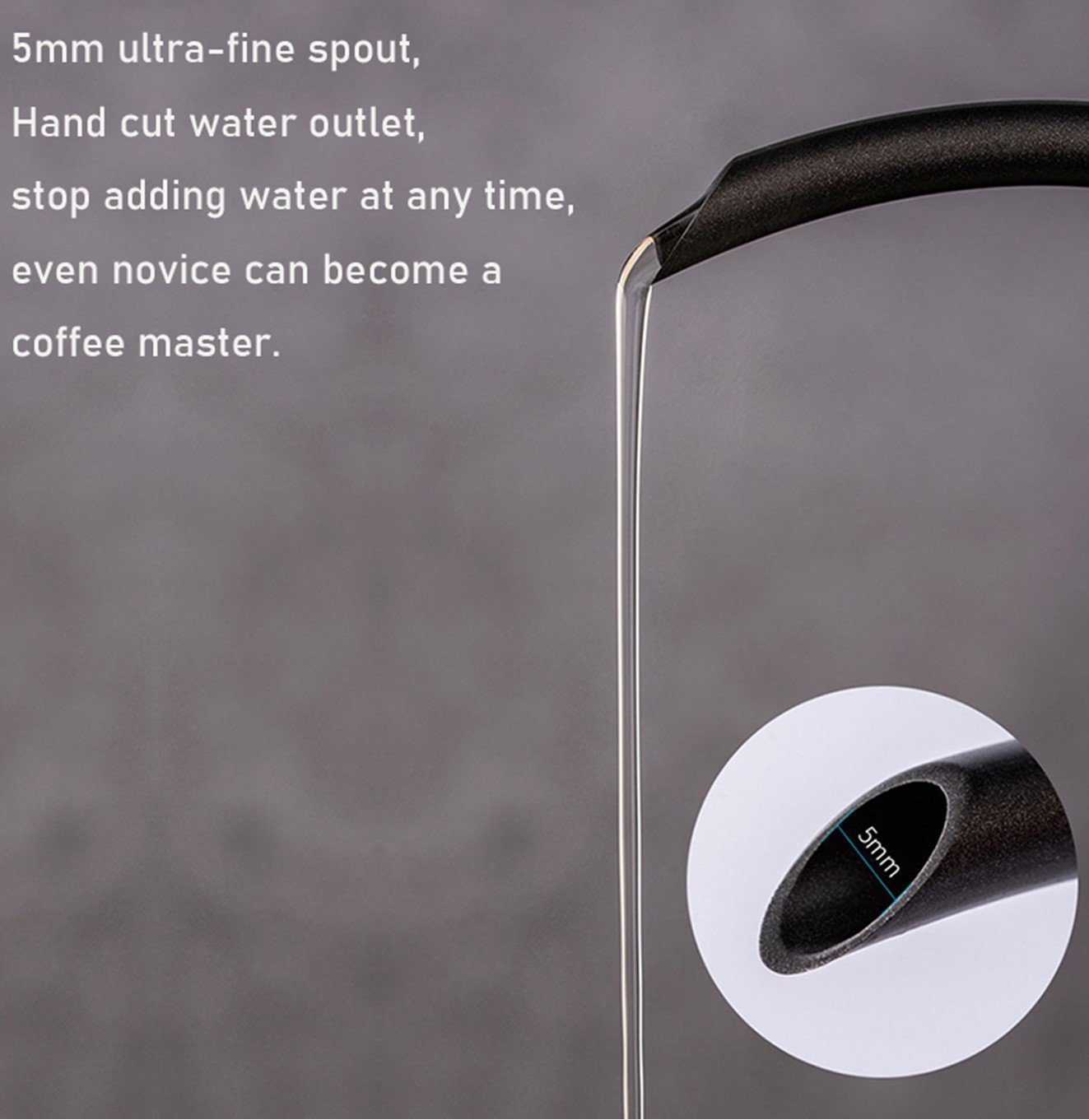 غلاية من الفولاذ بمقبض من خشب الجوز