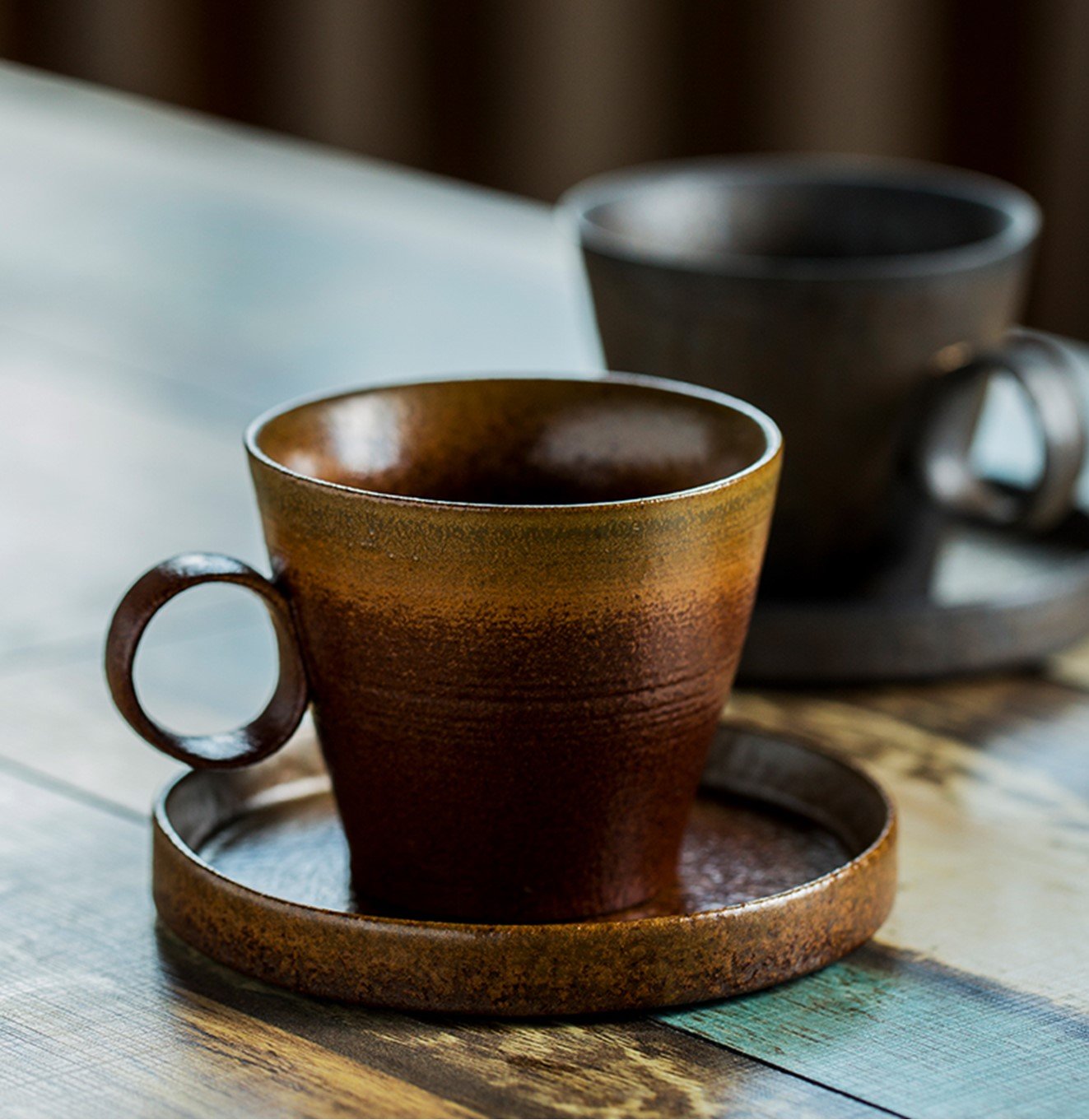 كوب قهوة فخاري معتق