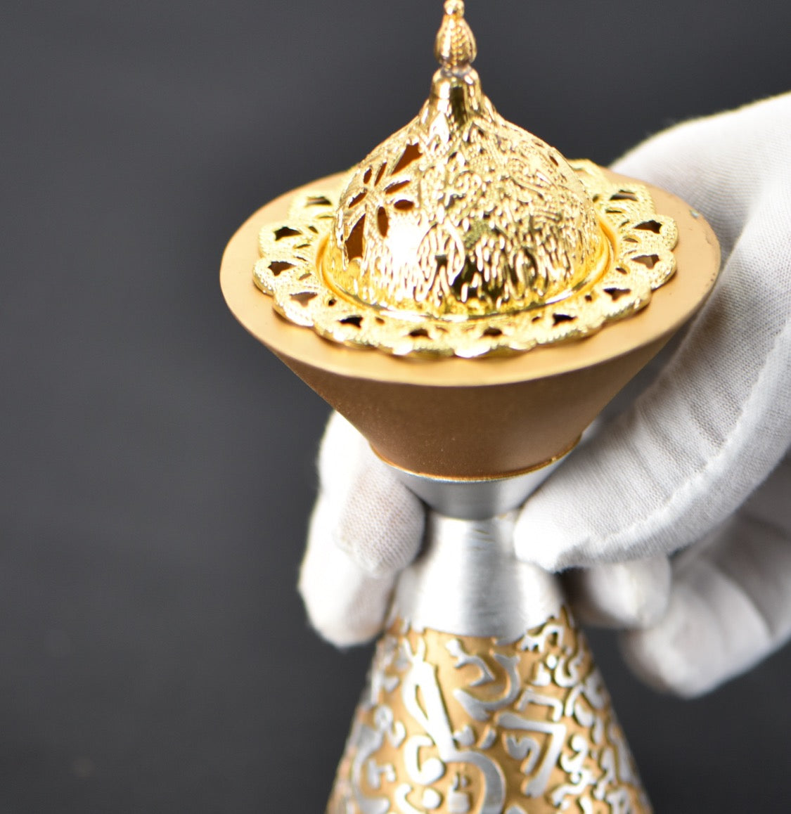 المبخرة الذهبية بتصميم عصري