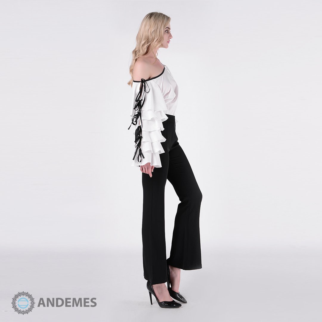 بلوزة بيضاء بتصميم رائع وأكمام طويلة على شكل طبقات - StyleeMall