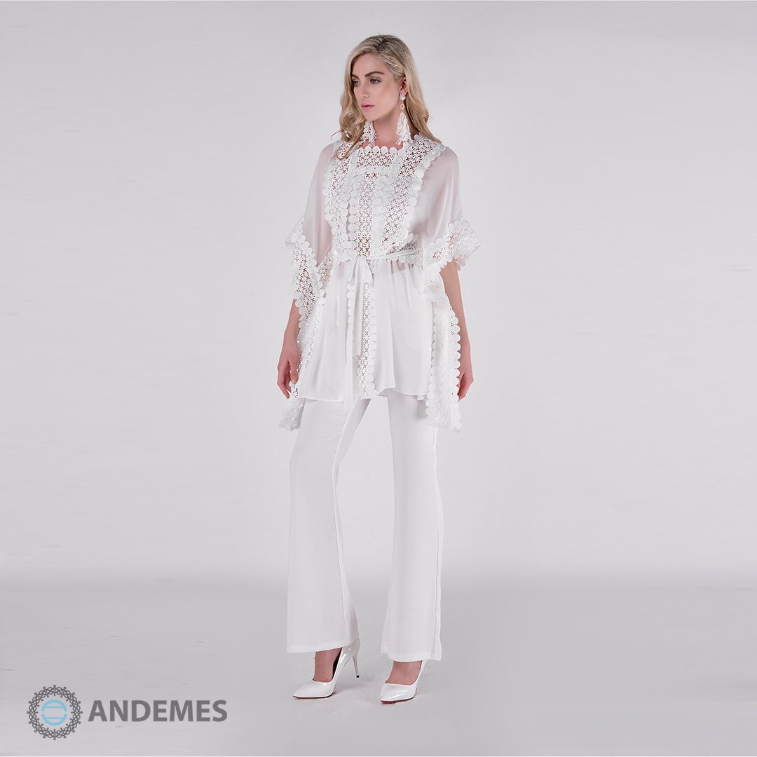 بلوزة بيضاء رائعة من القطن الفاخر مع القماش الشفاف - StyleeMall