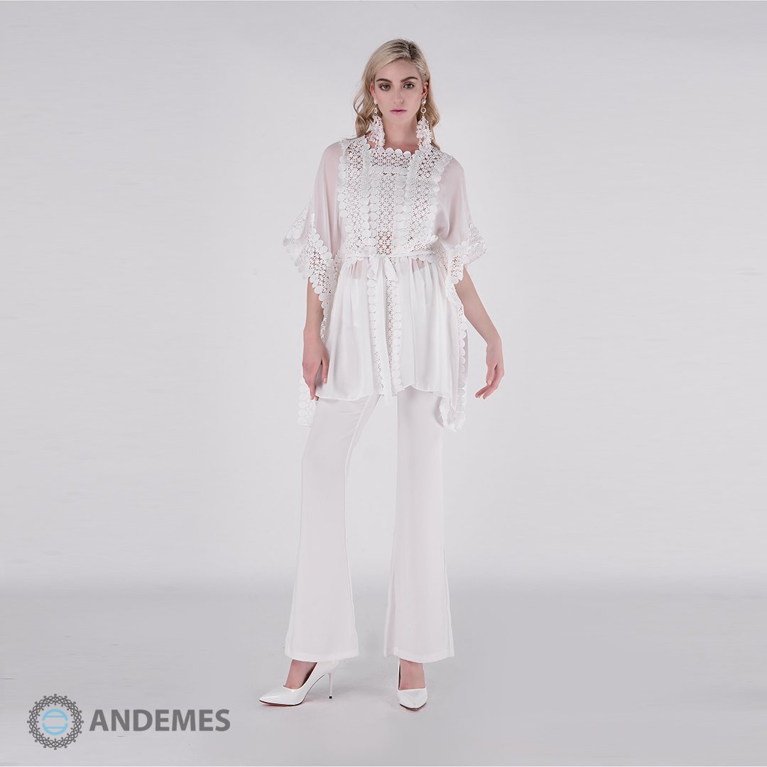 بلوزة بيضاء رائعة من القطن الفاخر مع القماش الشفاف - StyleeMall