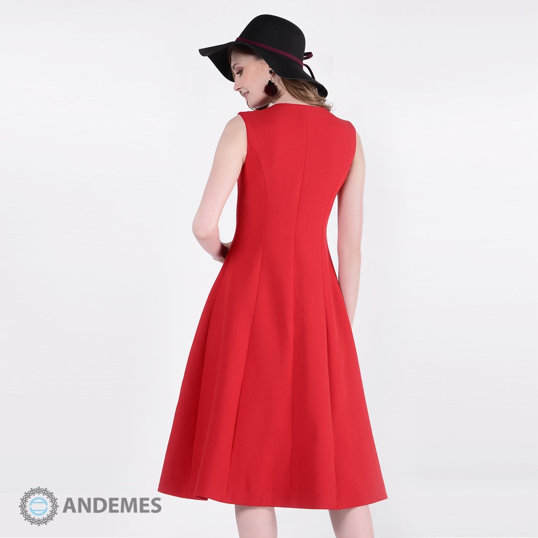 فستان مناسبات أحمر، بأزرار سوداء - StyleeMall