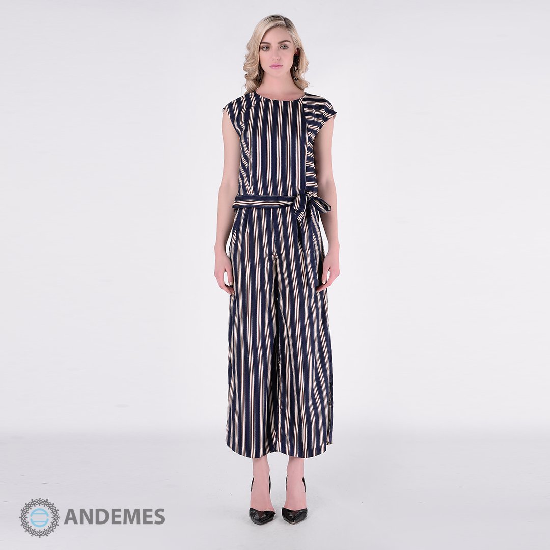 طقم بنطال وبلوزة كحلي مقلم مع شريطة في الوسط - StyleeMall