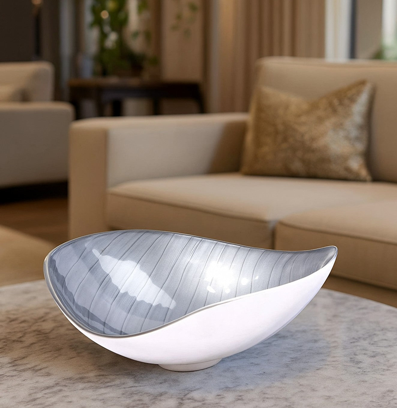 إناء تقديم بتصميم عملي وأناقة عصرية