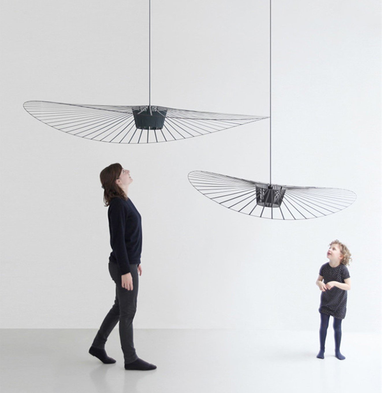 إضاءة بتصميم فريد مستوحى من أشعة الشمس