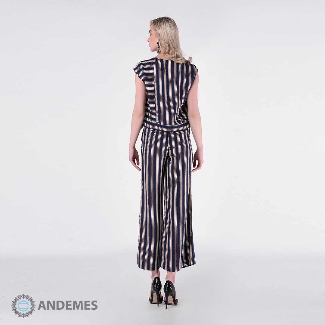 طقم بنطال وبلوزة كحلي مقلم مع شريطة في الوسط - StyleeMall